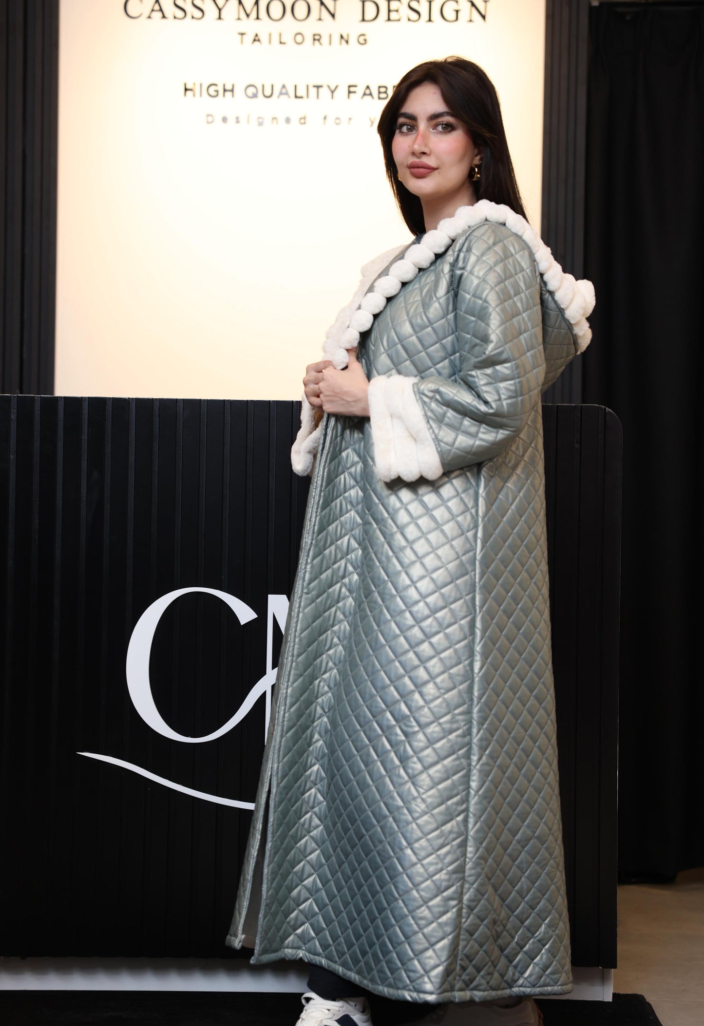 عباية شتوية مستوحاة من شانيل