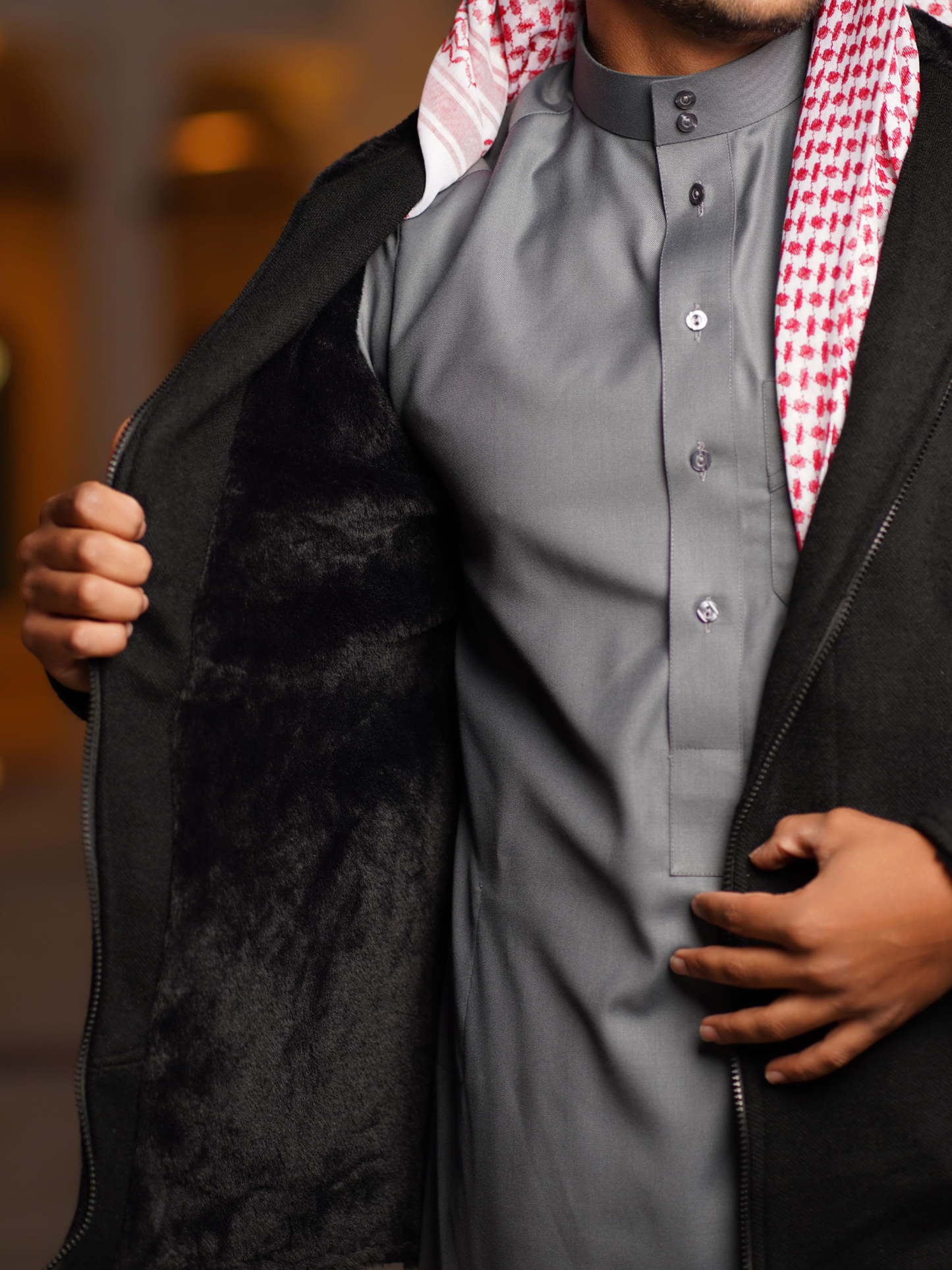 جاكيت صوف مبطن بفرو